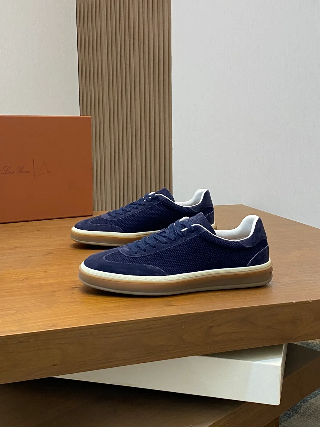 P420 Loro Piana - classic casual shoes, men's lace-up casual shoes and sneakers, high-quality lightweight and comfortable fabrics, suitable for outdoor leisure, the color scheme is young and energetic, it goes great with sportswear or casual suits! Code number: 39-44 (38, 45, 46, can be customized No. 088